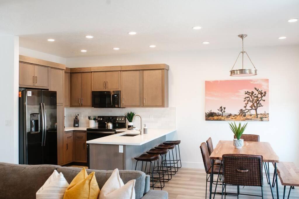 Zen Trail Retreat - New 5 Bedroom Luxury Condo St. George Ngoại thất bức ảnh